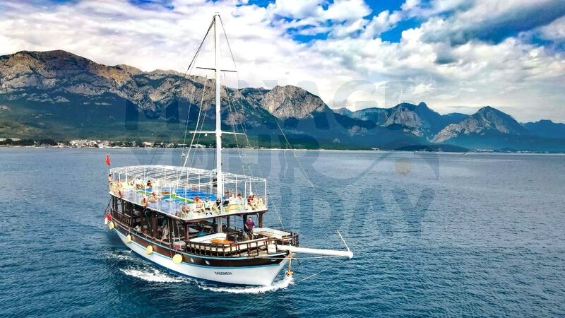 Alanya : Relax Tekne Turu Öğle Yemeği ve Alkolsüz İçecekler Dahil